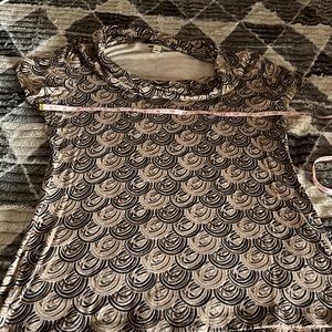 Banana Republic short sleeve,droopy neck area shirt size L